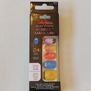 Sesame Street X Sally Hansen PERFECT MANICURE Press On Nails 24 Oval Nai…